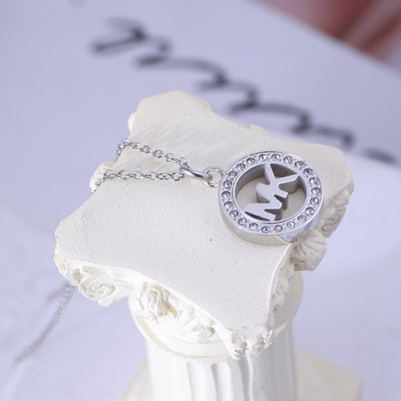 Michael Kors Simple Hollow Round Zircon Necklace - Picture 5 of 5